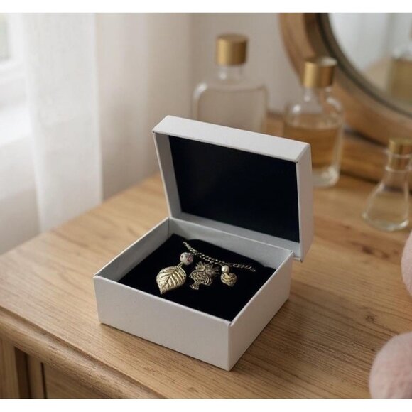 VTG Gold Tone Owl, leaf & Rose Charms Necklace & Chain Rhinestone Eyes 12" W/box - Picture 9 of 10